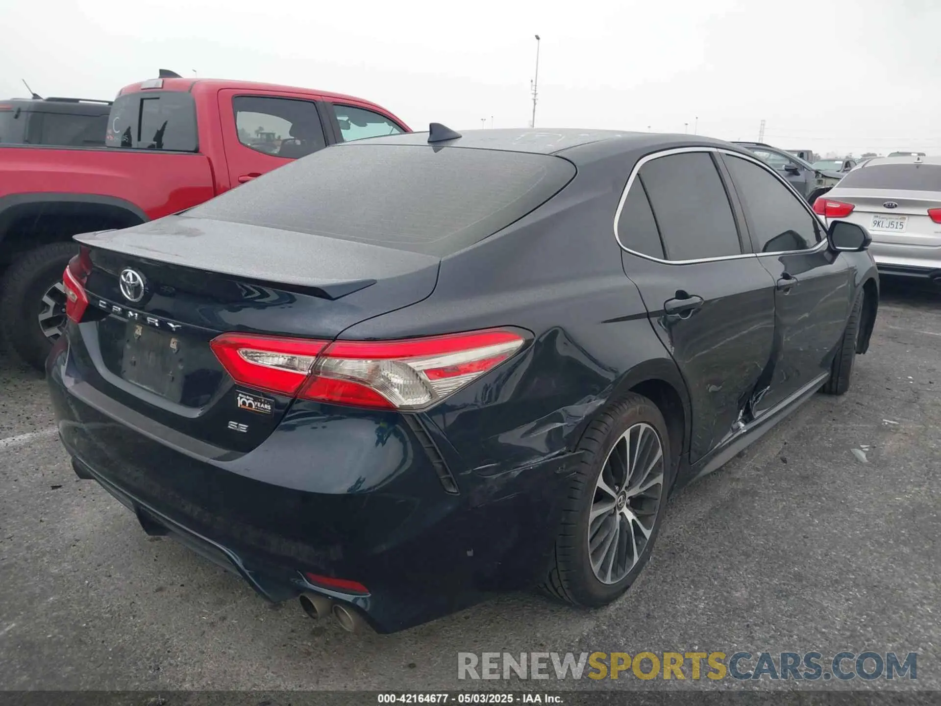 4 Фотография поврежденного автомобиля 4T1B11HK2KU263082 TOYOTA CAMRY 2019