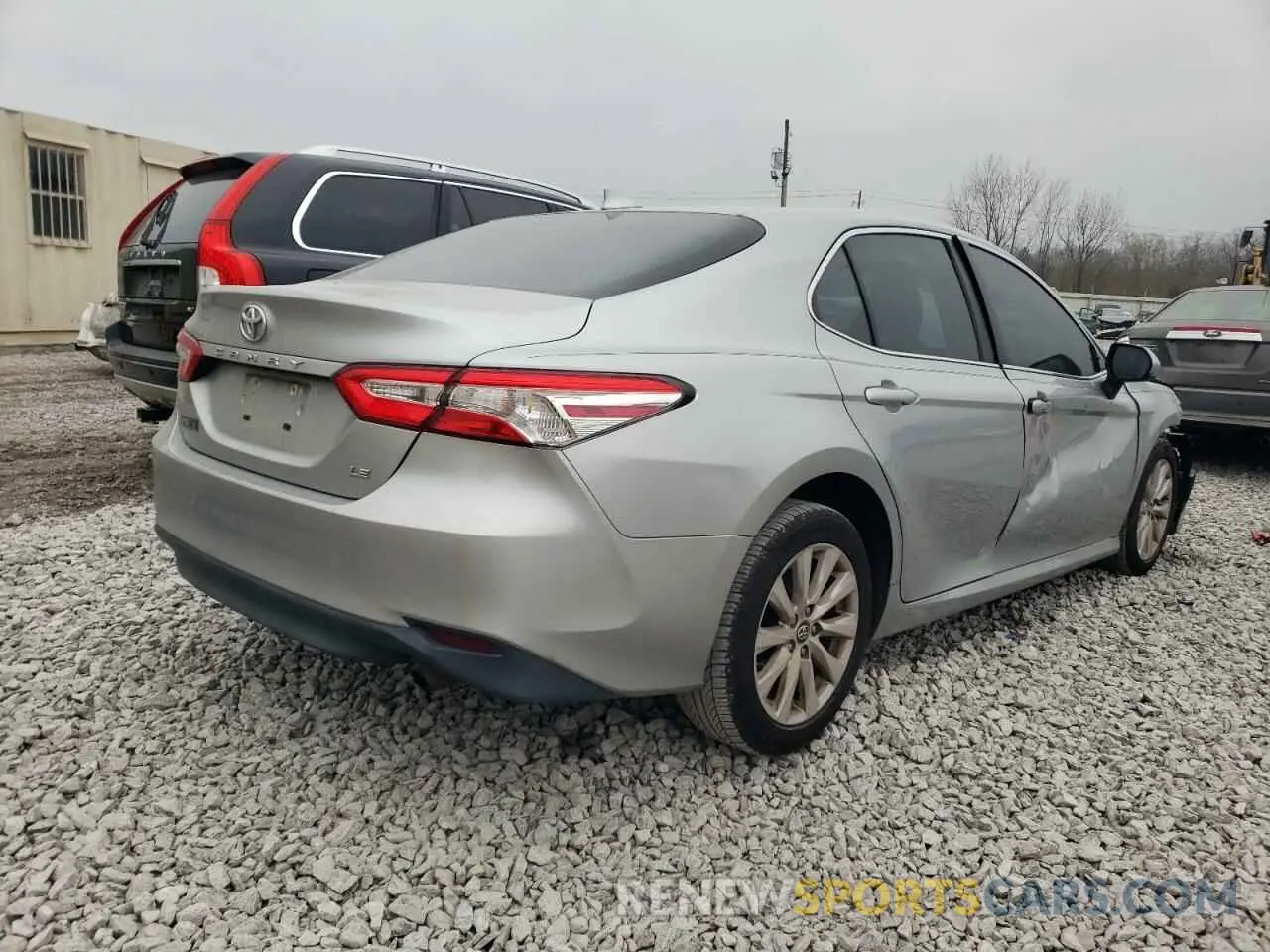 3 Фотография поврежденного автомобиля 4T1B11HK2KU265169 TOYOTA CAMRY 2019