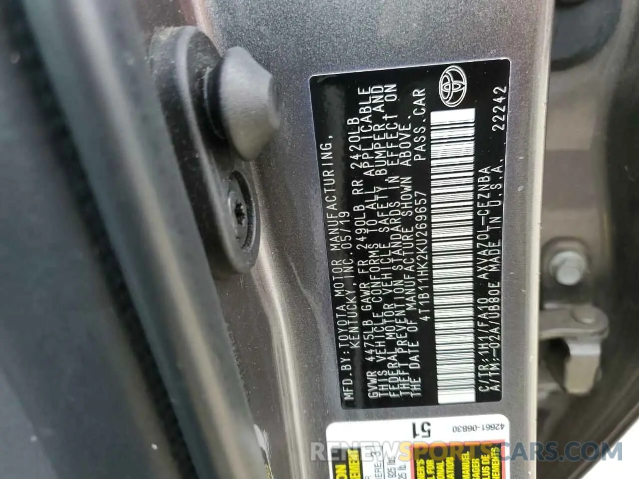 12 Photograph of a damaged car 4T1B11HK2KU269657 TOYOTA CAMRY 2019