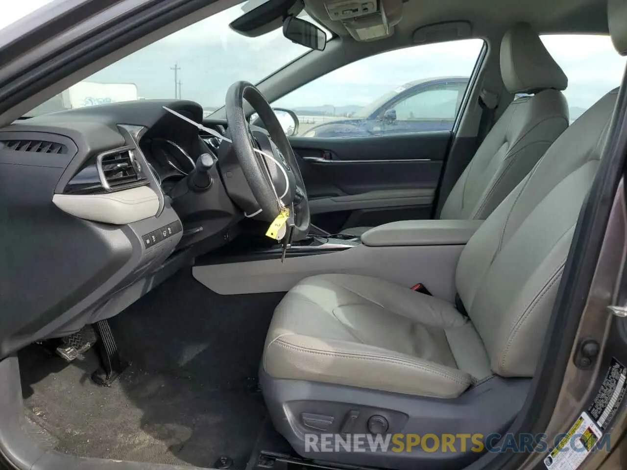 7 Photograph of a damaged car 4T1B11HK2KU269657 TOYOTA CAMRY 2019
