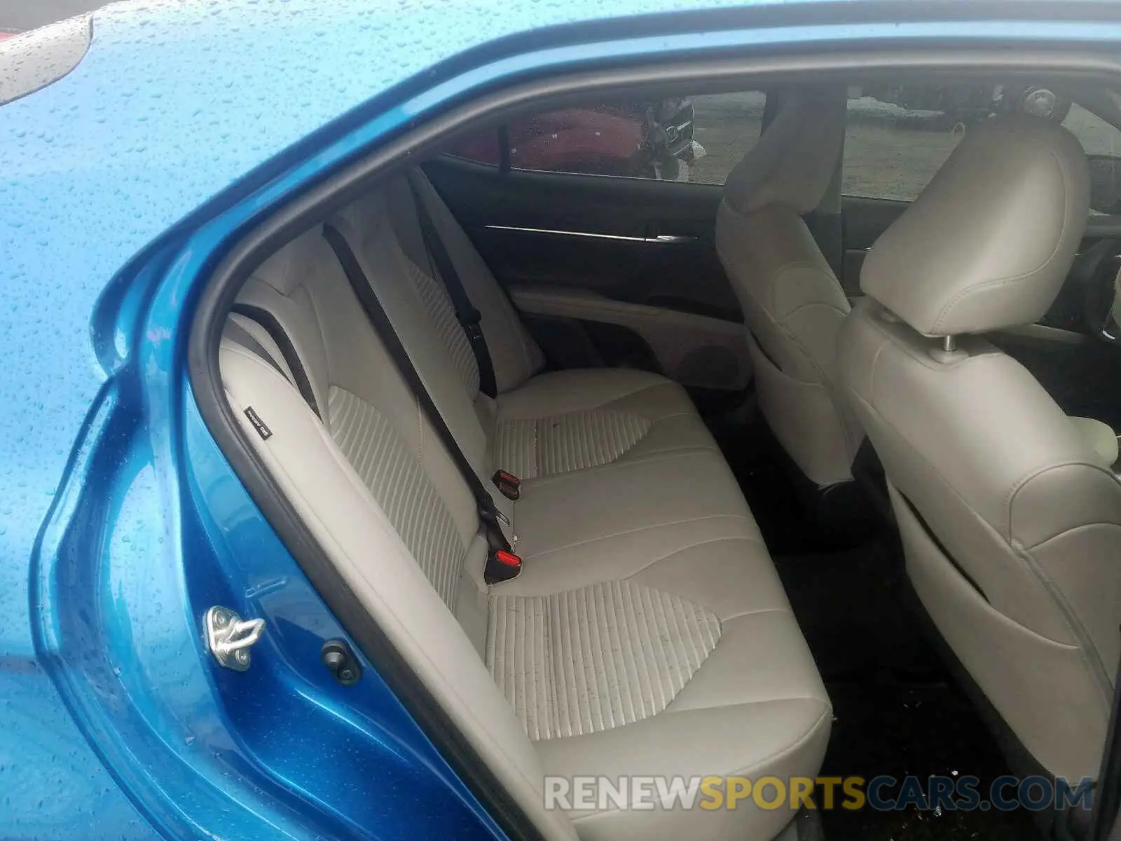 6 Photograph of a damaged car 4T1B11HK2KU276690 TOYOTA CAMRY 2019