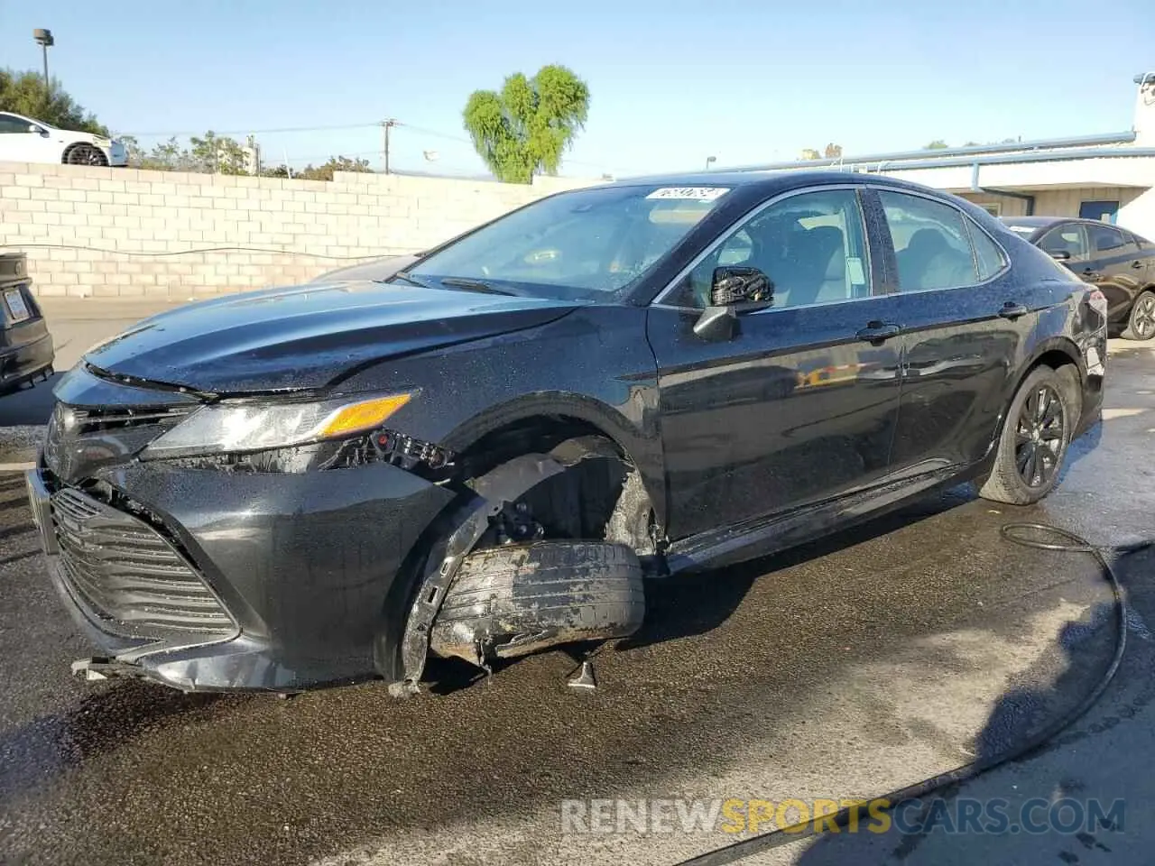 1 Photograph of a damaged car 4T1B11HK2KU280660 TOYOTA CAMRY 2019