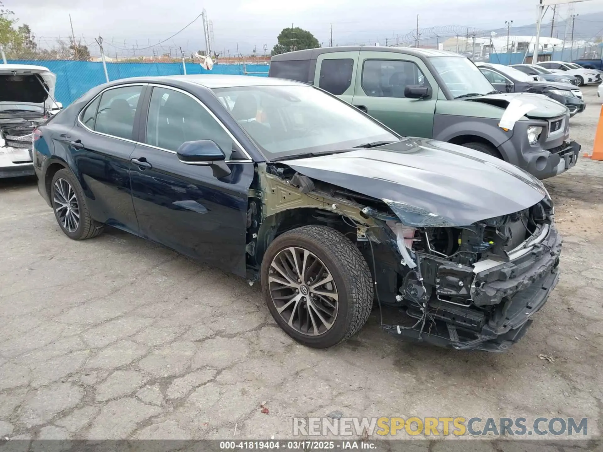 1 Photograph of a damaged car 4T1B11HK2KU288984 TOYOTA CAMRY 2019