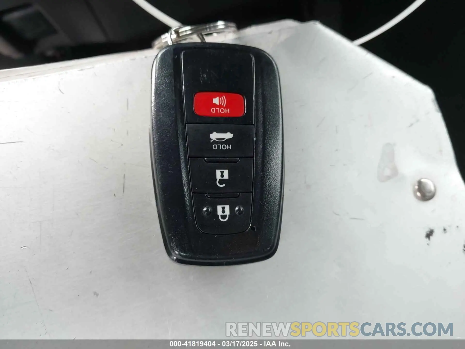 11 Photograph of a damaged car 4T1B11HK2KU288984 TOYOTA CAMRY 2019
