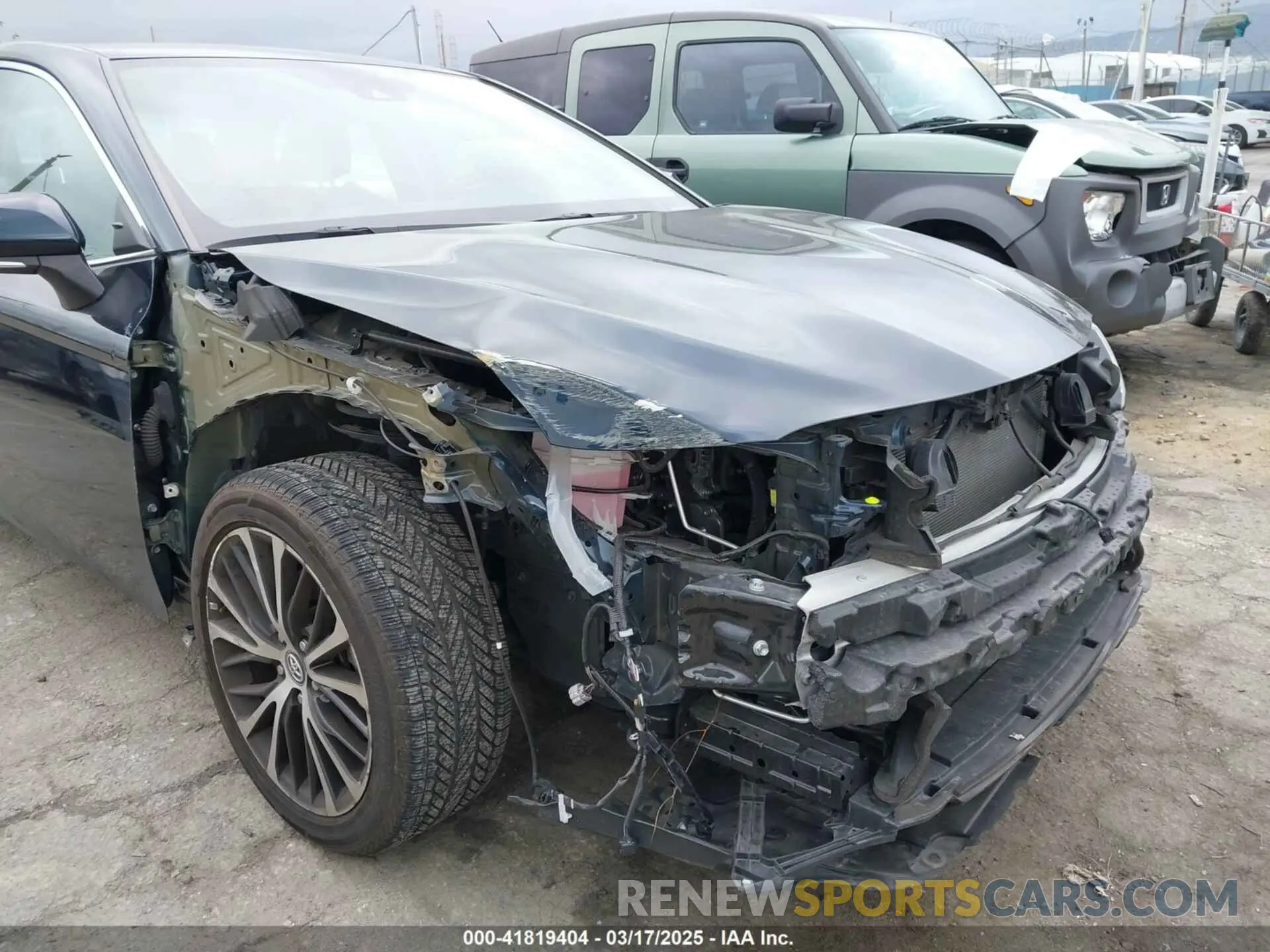 6 Photograph of a damaged car 4T1B11HK2KU288984 TOYOTA CAMRY 2019