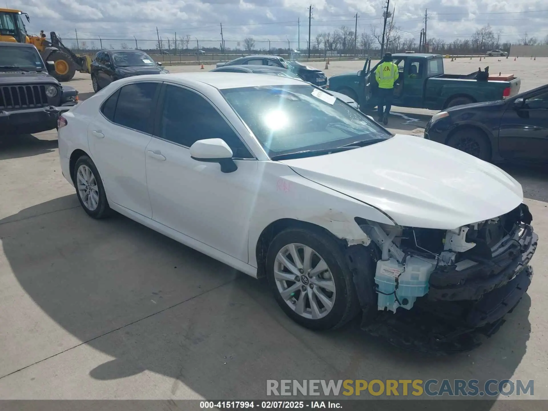 1 Фотография поврежденного автомобиля 4T1B11HK2KU291044 TOYOTA CAMRY 2019