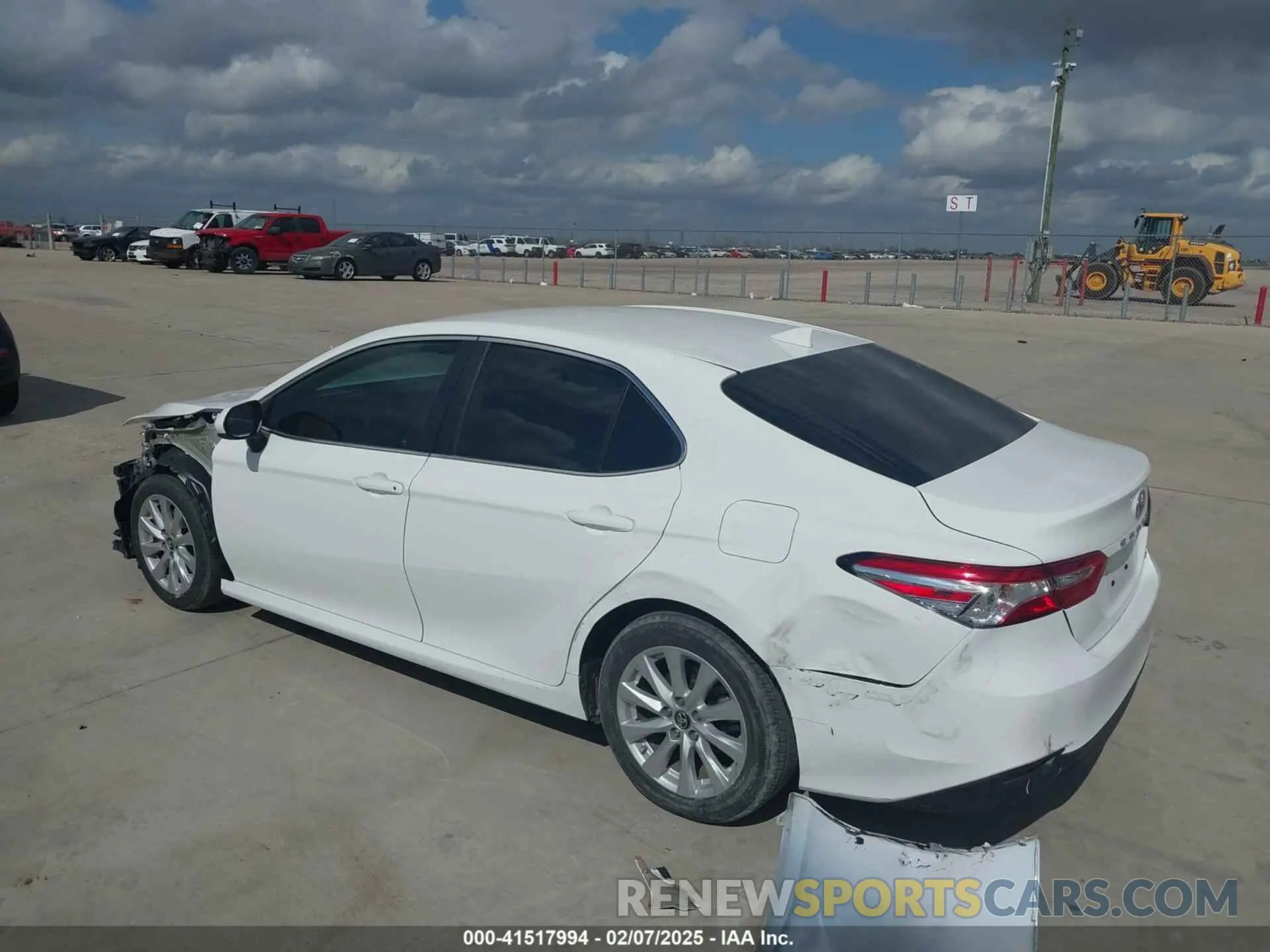 15 Фотография поврежденного автомобиля 4T1B11HK2KU291044 TOYOTA CAMRY 2019