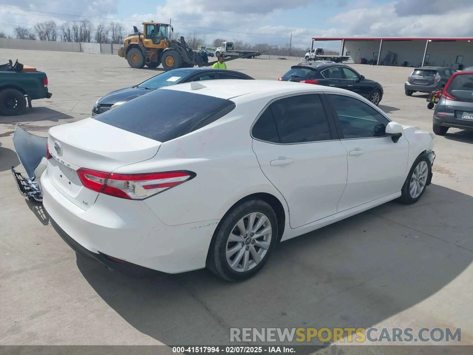 4 Фотография поврежденного автомобиля 4T1B11HK2KU291044 TOYOTA CAMRY 2019
