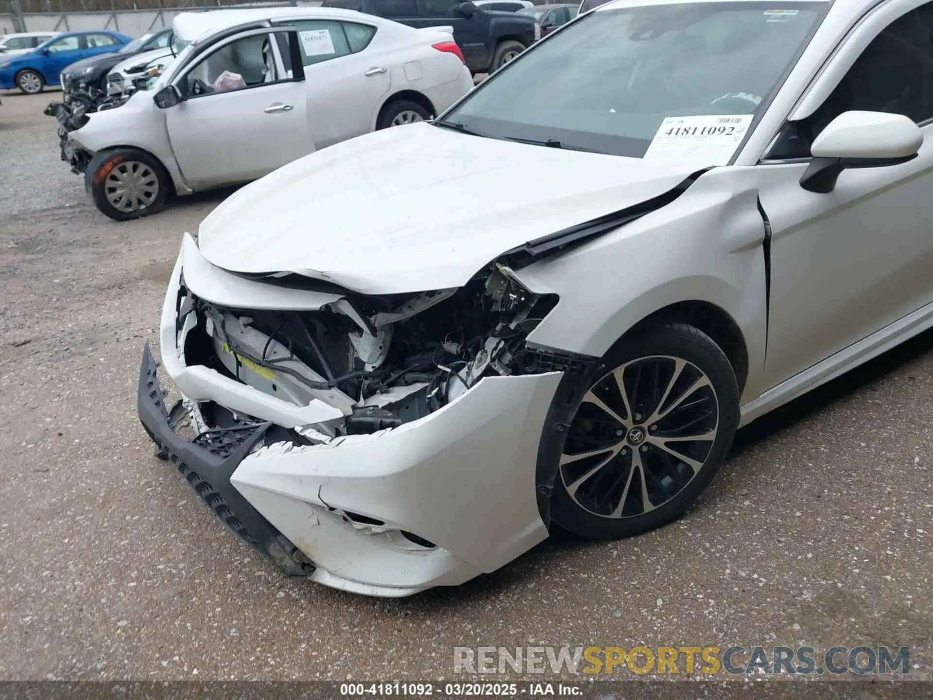 17 Фотография поврежденного автомобиля 4T1B11HK2KU297216 TOYOTA CAMRY 2019