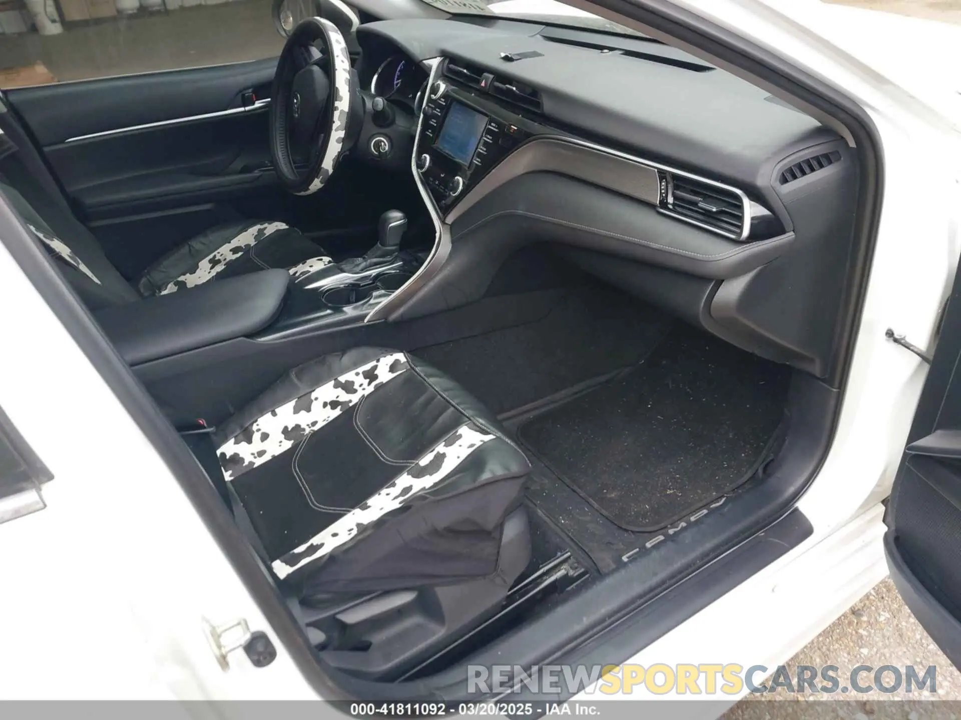 5 Фотография поврежденного автомобиля 4T1B11HK2KU297216 TOYOTA CAMRY 2019
