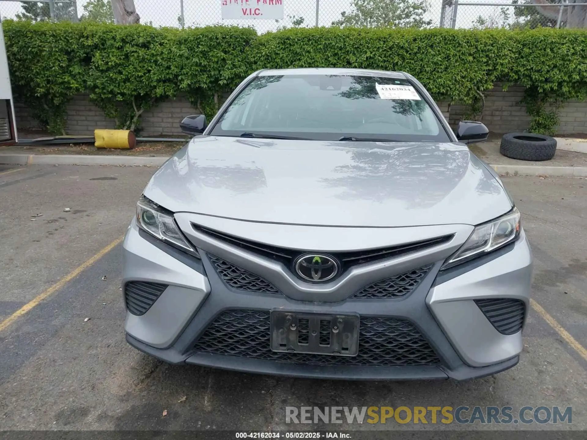 12 Photograph of a damaged car 4T1B11HK2KU299628 TOYOTA CAMRY 2019