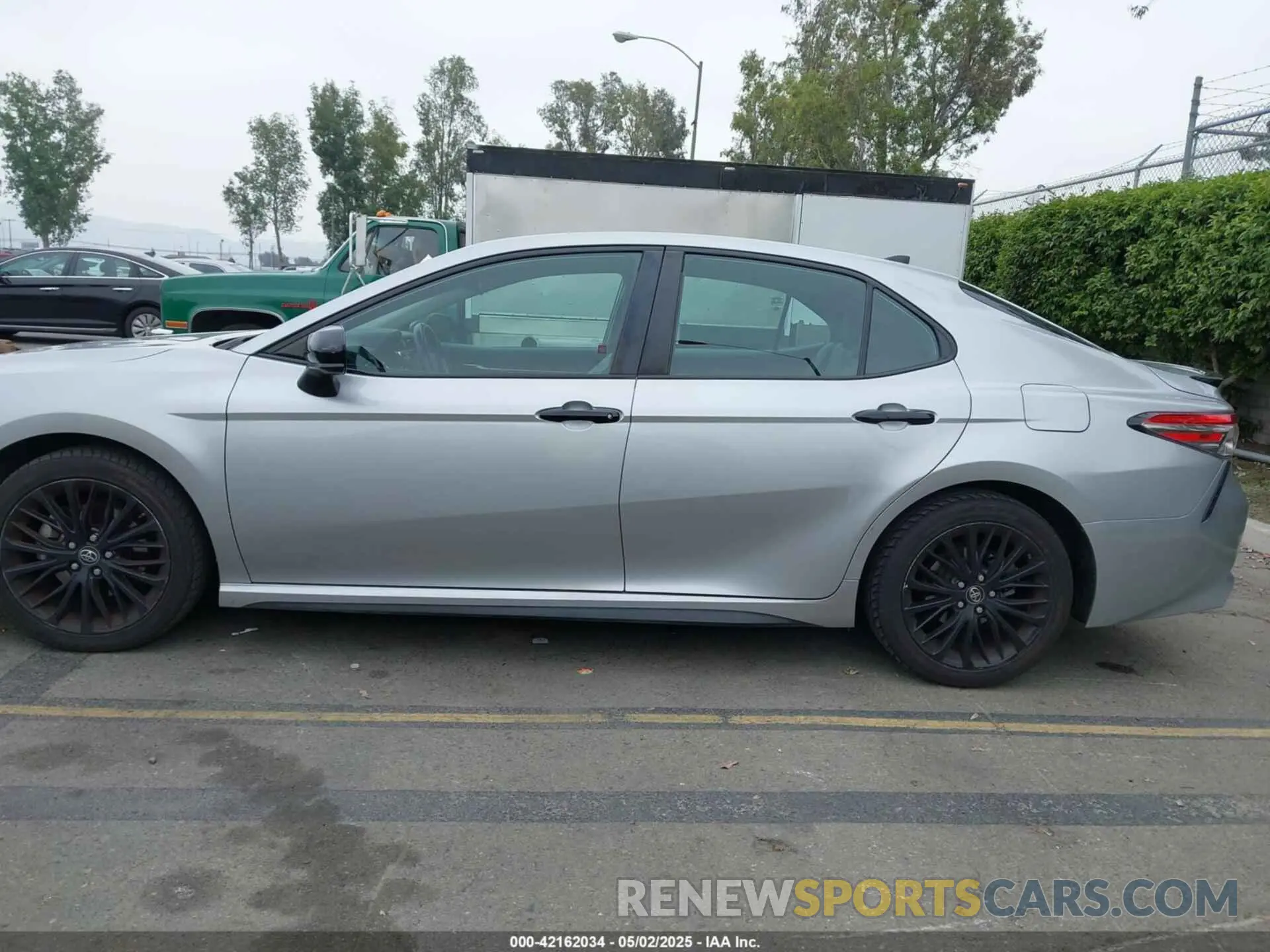 14 Photograph of a damaged car 4T1B11HK2KU299628 TOYOTA CAMRY 2019
