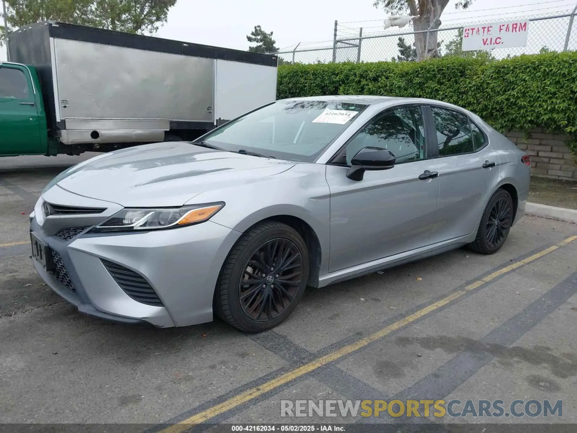 2 Photograph of a damaged car 4T1B11HK2KU299628 TOYOTA CAMRY 2019