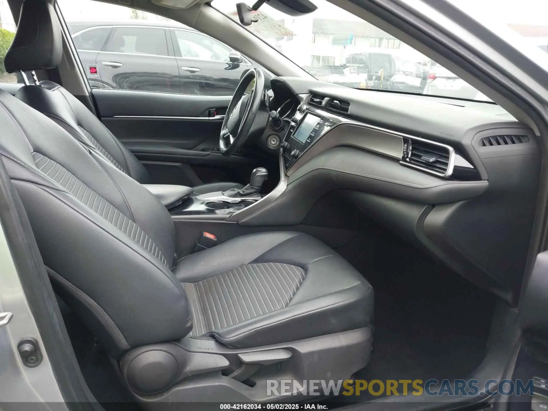 5 Photograph of a damaged car 4T1B11HK2KU299628 TOYOTA CAMRY 2019
