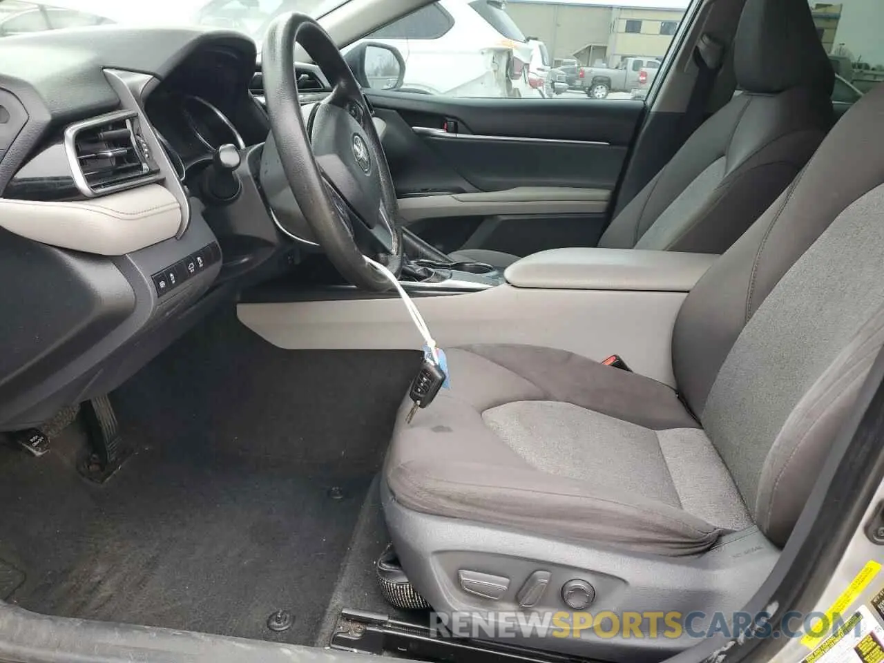 7 Photograph of a damaged car 4T1B11HK2KU680105 TOYOTA CAMRY 2019