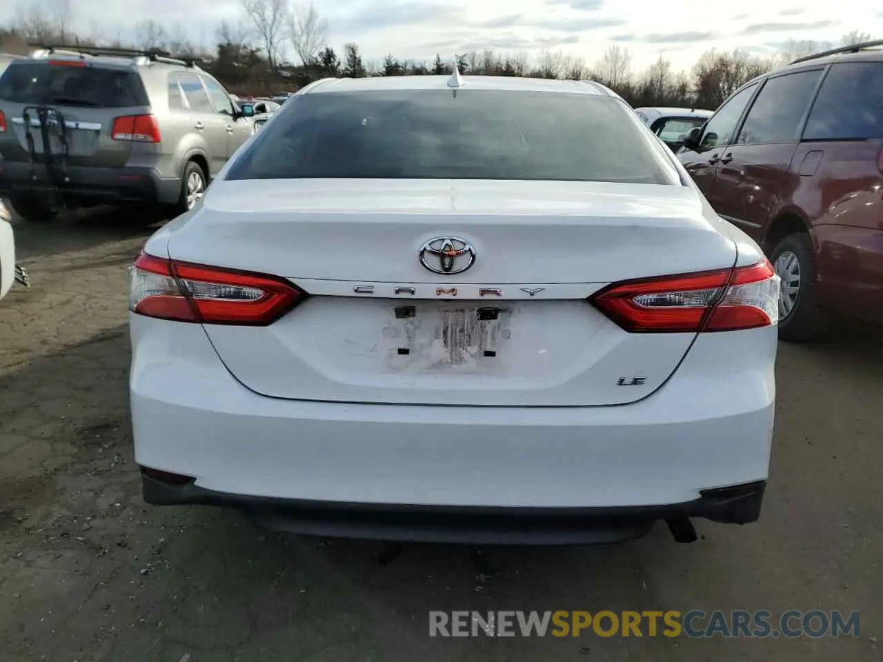 6 Фотография поврежденного автомобиля 4T1B11HK2KU688429 TOYOTA CAMRY 2019