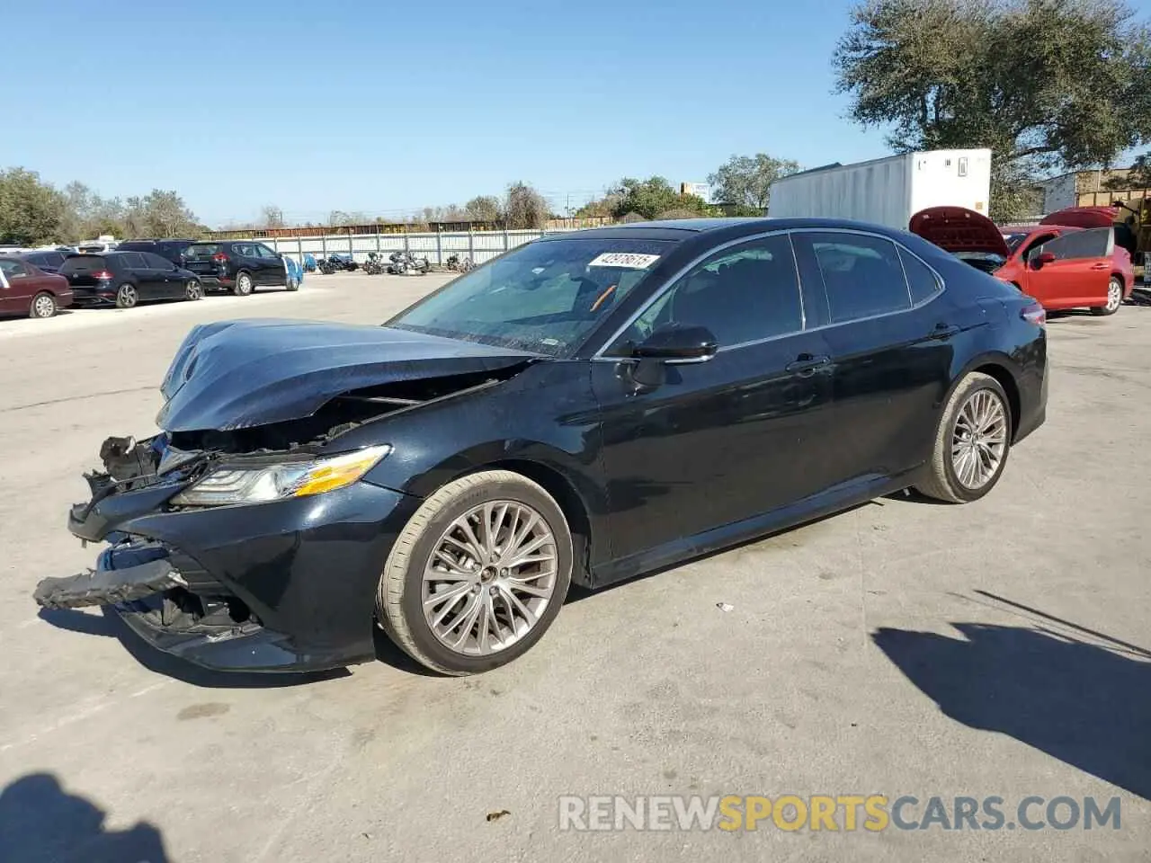 1 Photograph of a damaged car 4T1B11HK2KU695042 TOYOTA CAMRY 2019