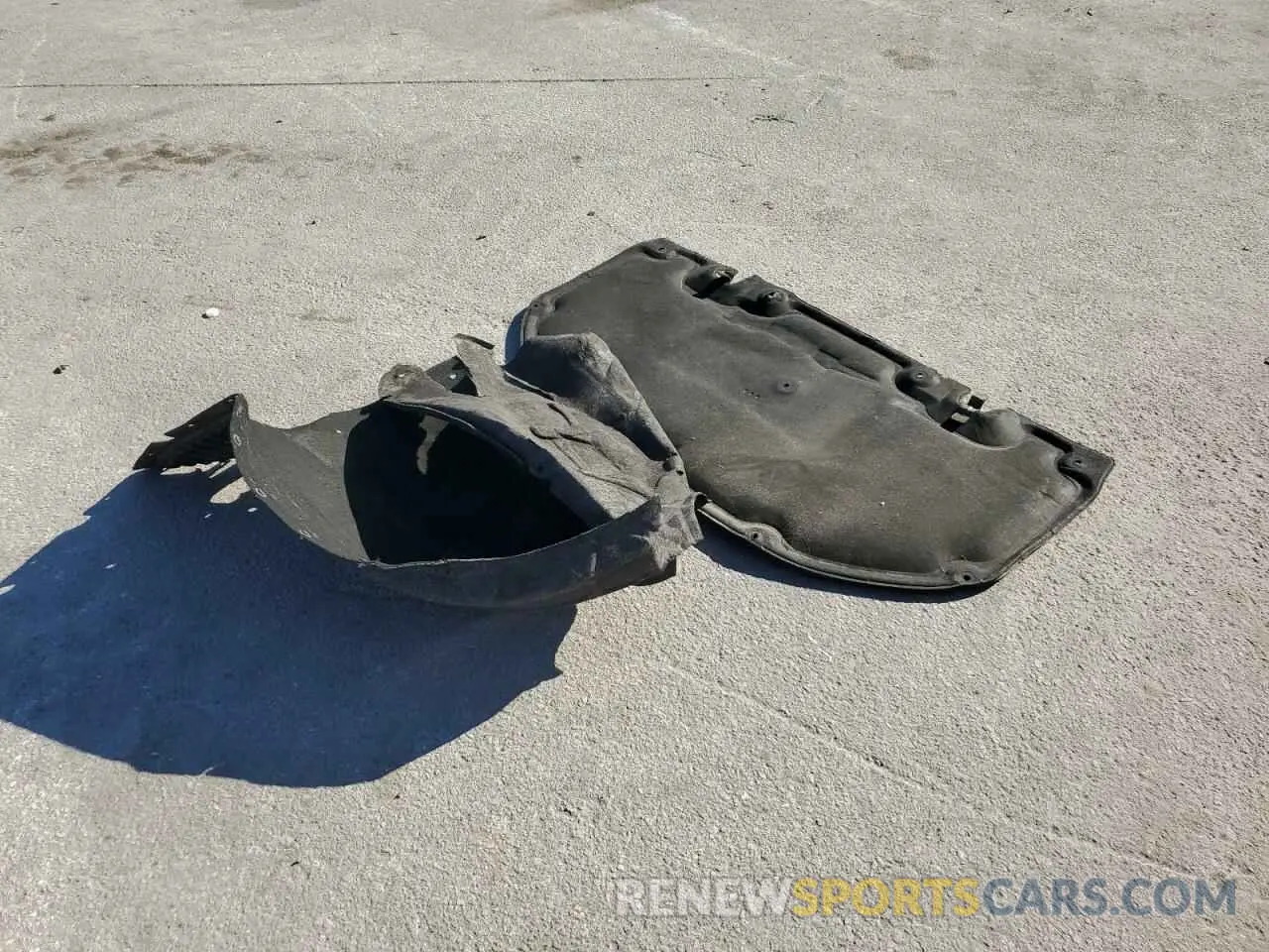 14 Photograph of a damaged car 4T1B11HK2KU695042 TOYOTA CAMRY 2019