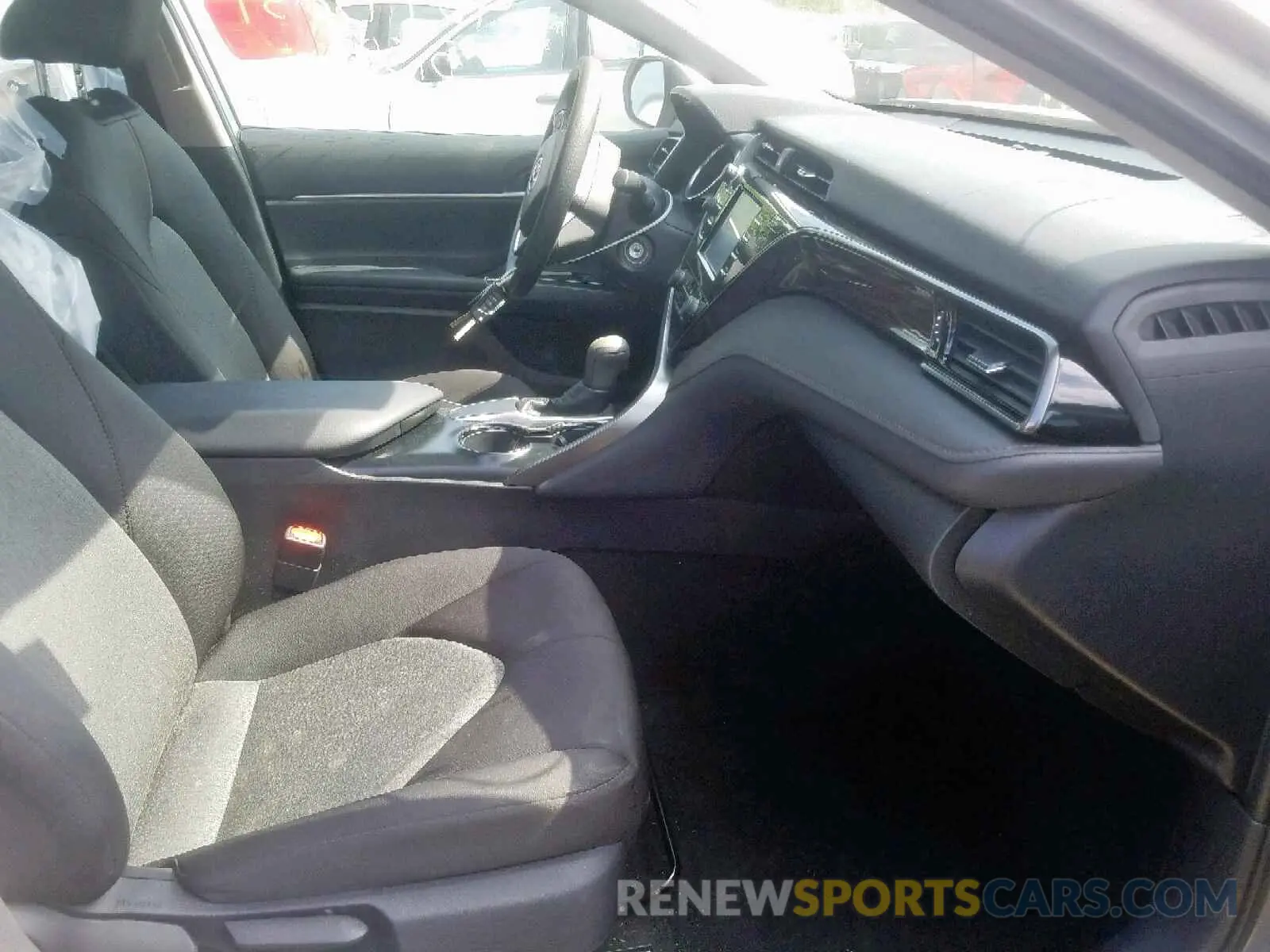 5 Photograph of a damaged car 4T1B11HK2KU701440 TOYOTA CAMRY 2019