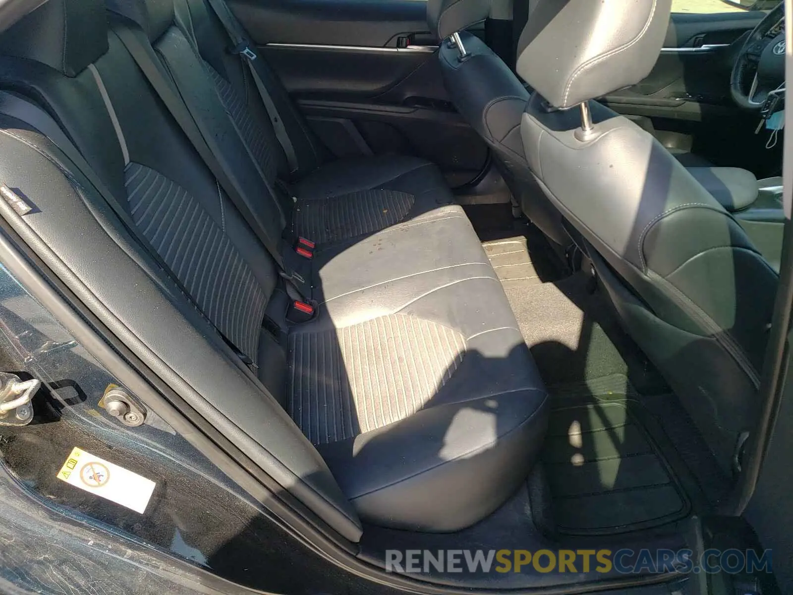 6 Photograph of a damaged car 4T1B11HK2KU702877 TOYOTA CAMRY 2019