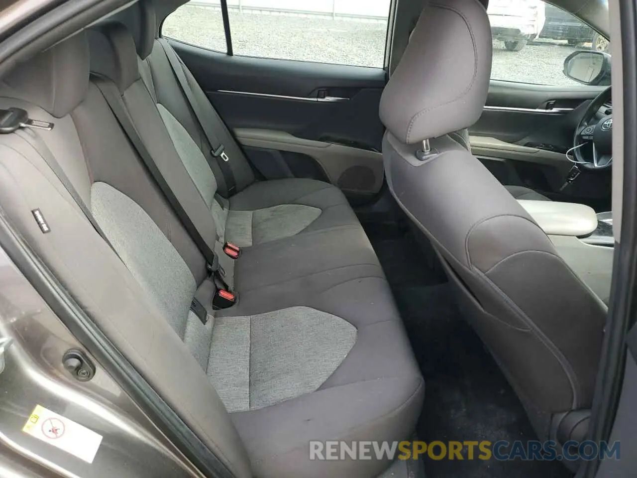 10 Photograph of a damaged car 4T1B11HK2KU704614 TOYOTA CAMRY 2019