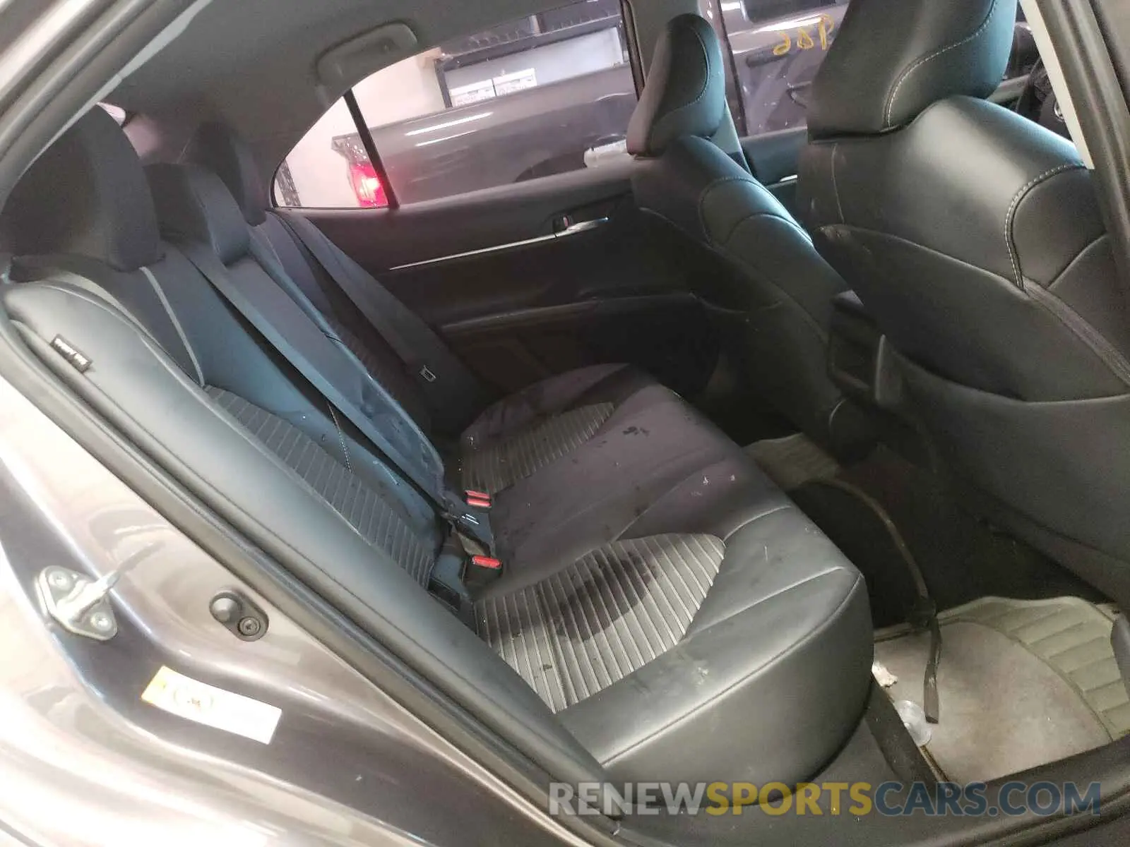 6 Фотография поврежденного автомобиля 4T1B11HK2KU717220 TOYOTA CAMRY 2019