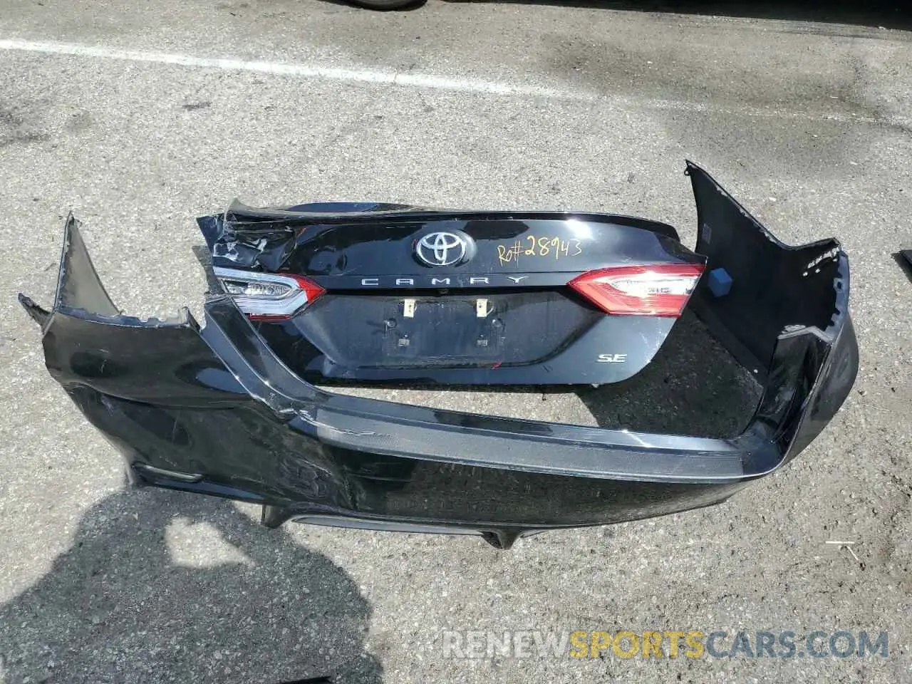 12 Photograph of a damaged car 4T1B11HK2KU719324 TOYOTA CAMRY 2019
