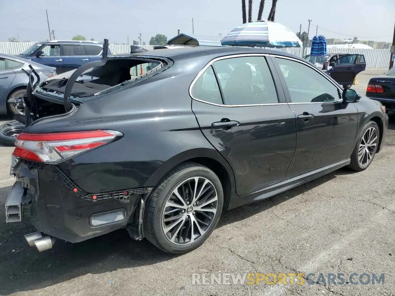 3 Photograph of a damaged car 4T1B11HK2KU719324 TOYOTA CAMRY 2019