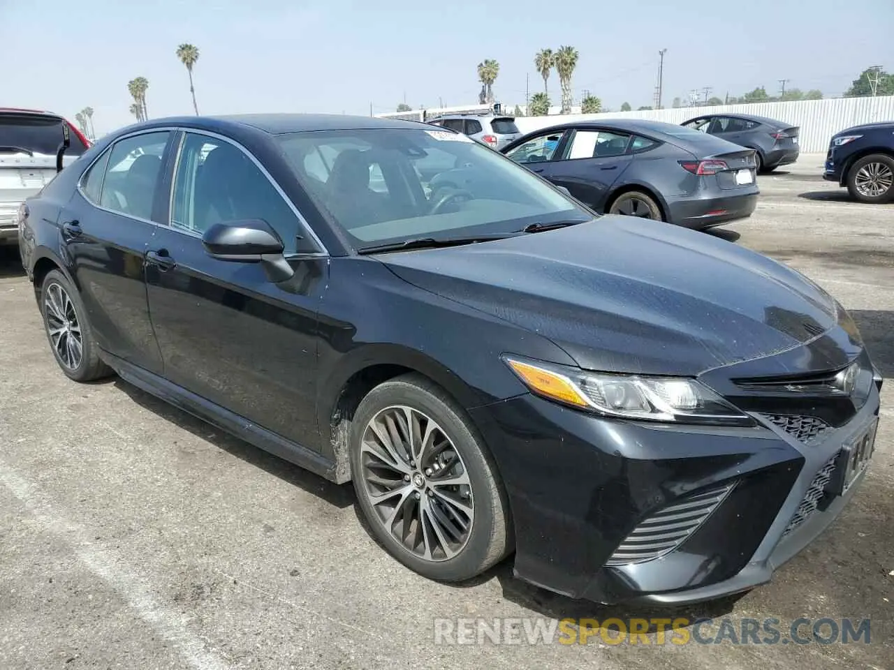 4 Photograph of a damaged car 4T1B11HK2KU719324 TOYOTA CAMRY 2019