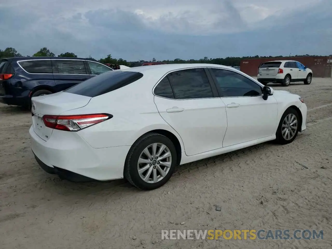 3 Photograph of a damaged car 4T1B11HK2KU719470 TOYOTA CAMRY 2019