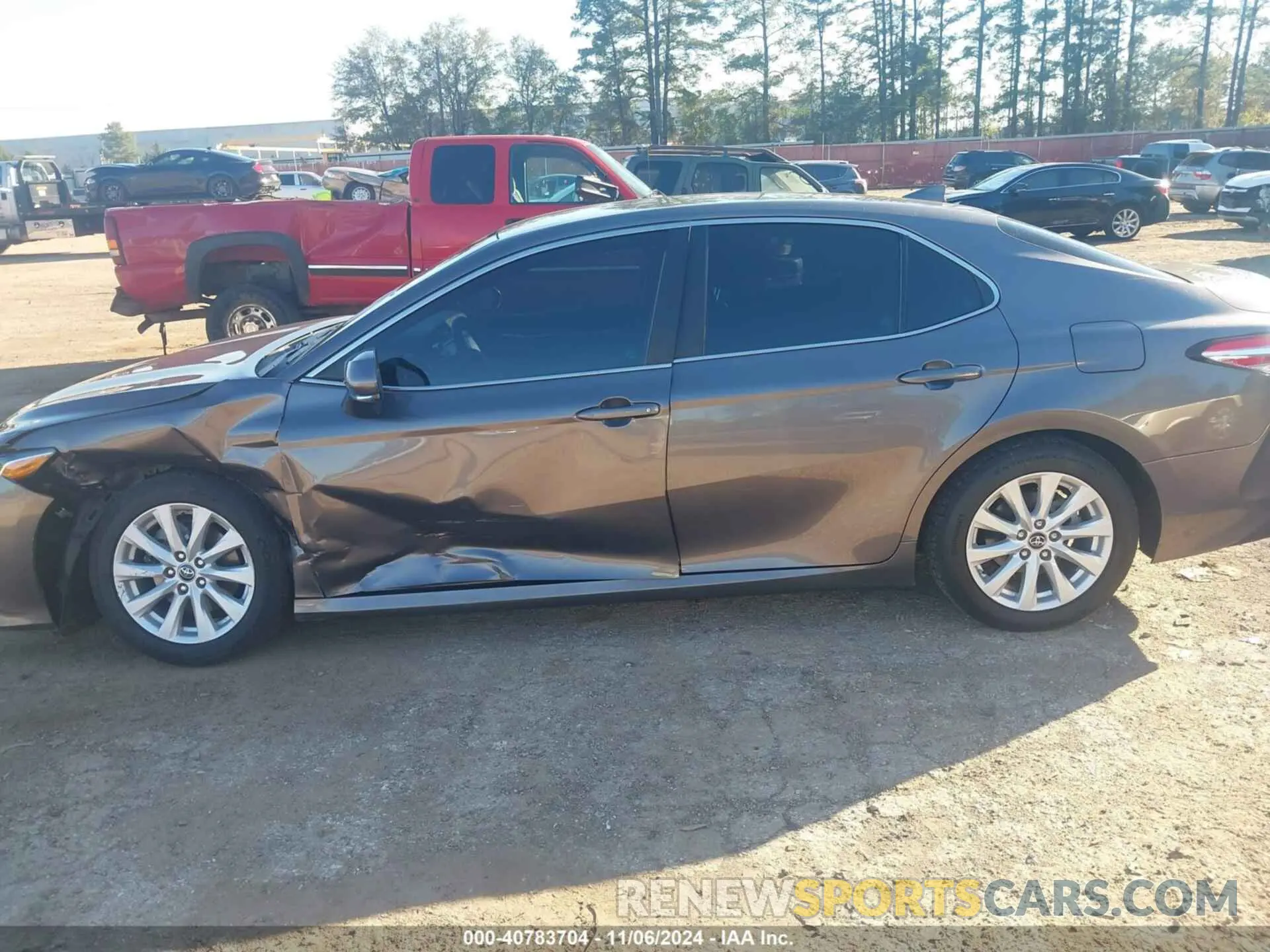 14 Photograph of a damaged car 4T1B11HK2KU720912 TOYOTA CAMRY 2019