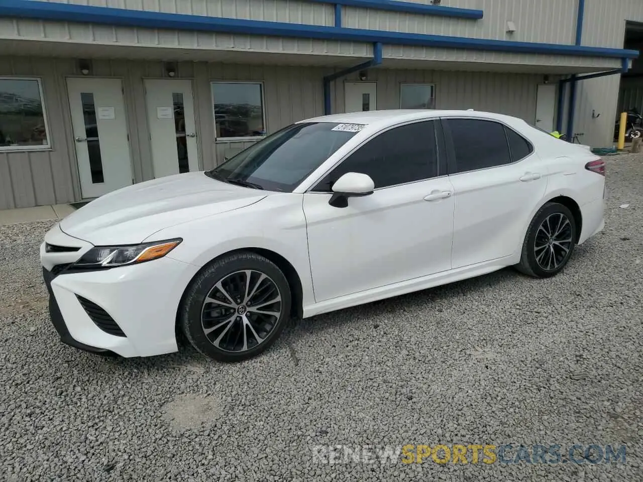1 Фотография поврежденного автомобиля 4T1B11HK2KU724006 TOYOTA CAMRY 2019