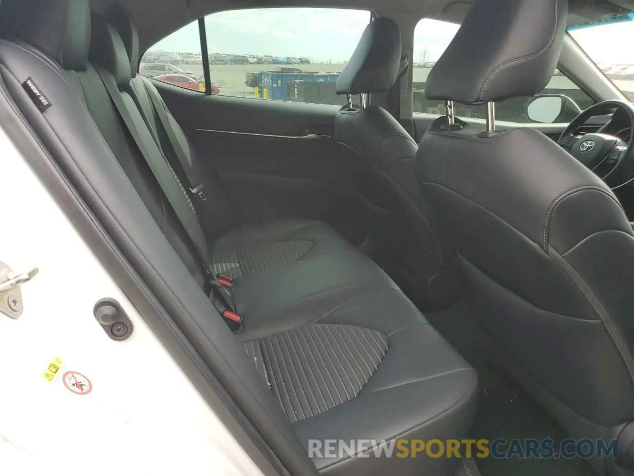 10 Фотография поврежденного автомобиля 4T1B11HK2KU724006 TOYOTA CAMRY 2019