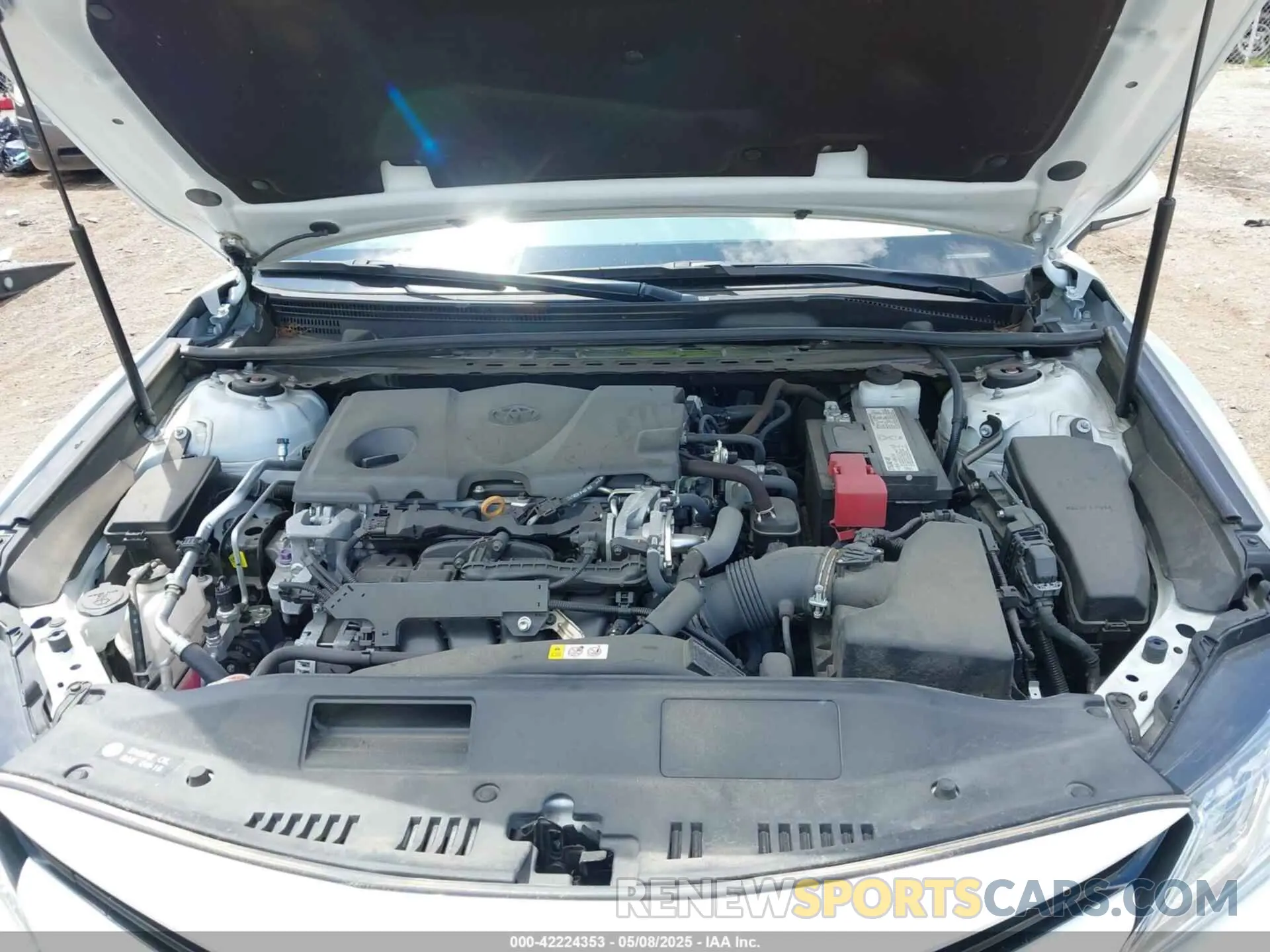 10 Photograph of a damaged car 4T1B11HK2KU724975 TOYOTA CAMRY 2019