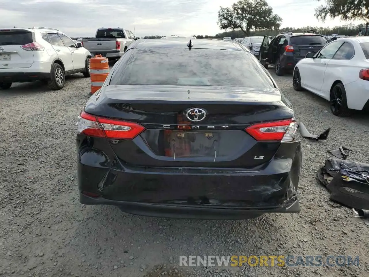 6 Photograph of a damaged car 4T1B11HK2KU727794 TOYOTA CAMRY 2019