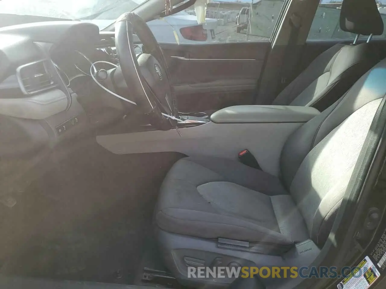 7 Photograph of a damaged car 4T1B11HK2KU727794 TOYOTA CAMRY 2019