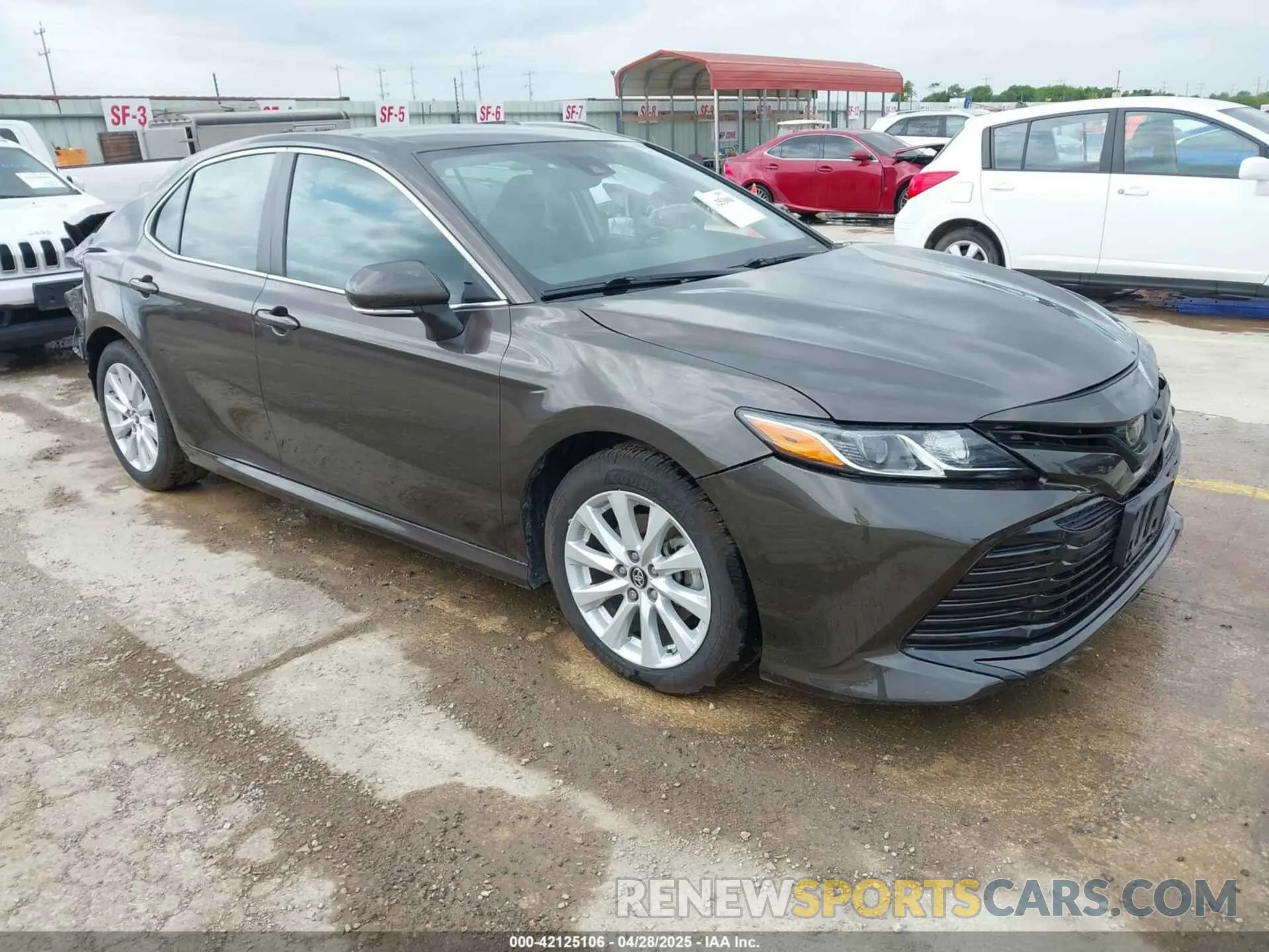1 Photograph of a damaged car 4T1B11HK2KU727973 TOYOTA CAMRY 2019