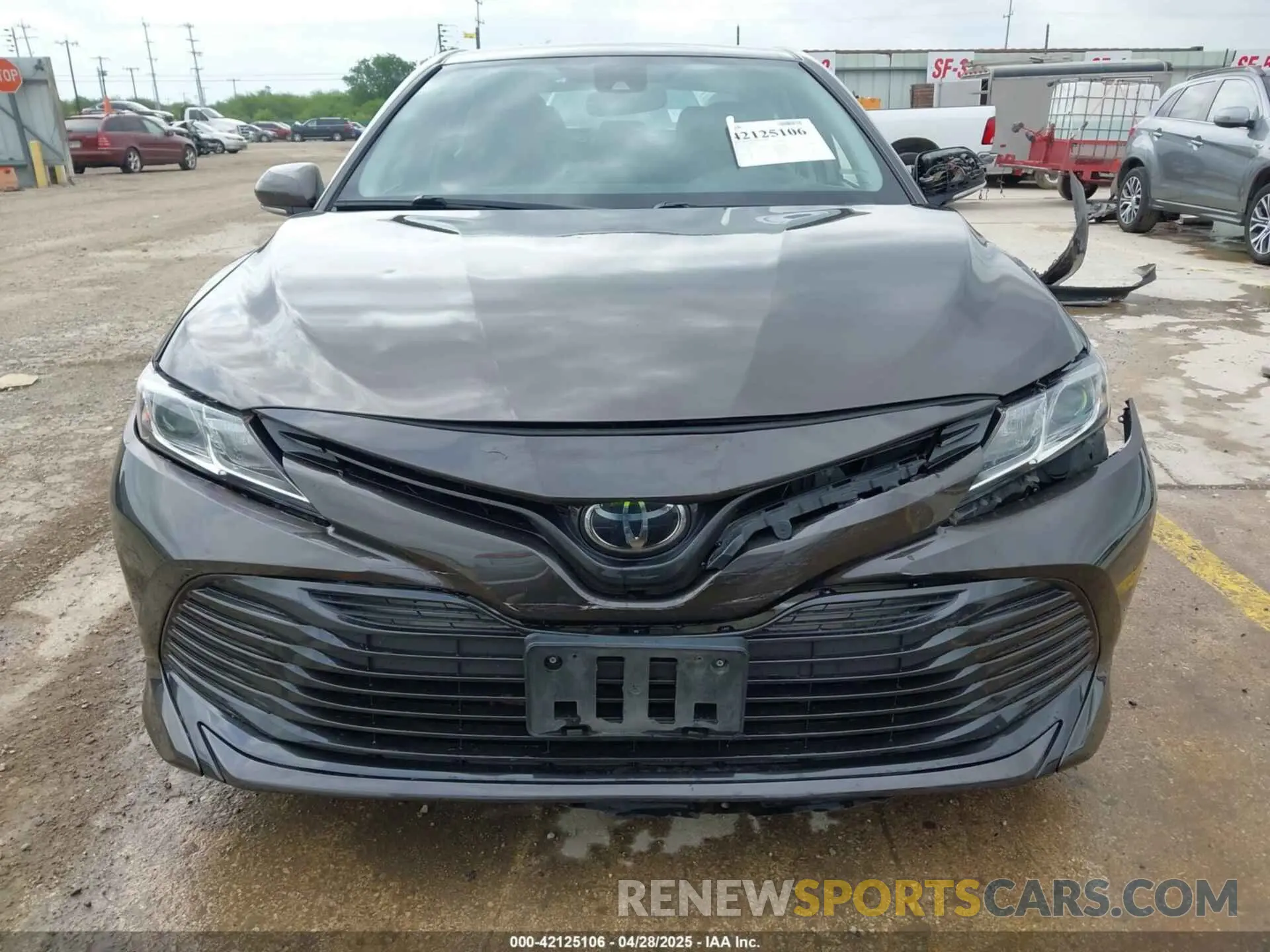 13 Photograph of a damaged car 4T1B11HK2KU727973 TOYOTA CAMRY 2019