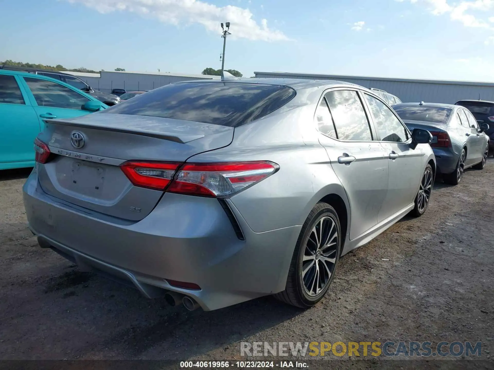 4 Фотография поврежденного автомобиля 4T1B11HK2KU735751 TOYOTA CAMRY 2019