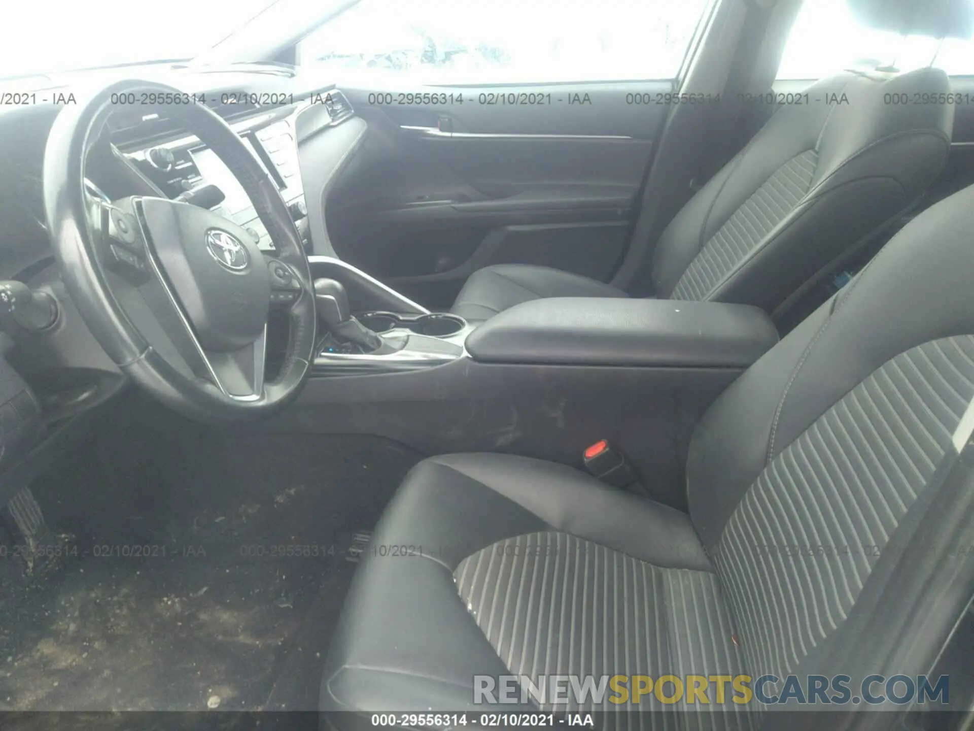 5 Photograph of a damaged car 4T1B11HK2KU743252 TOYOTA CAMRY 2019