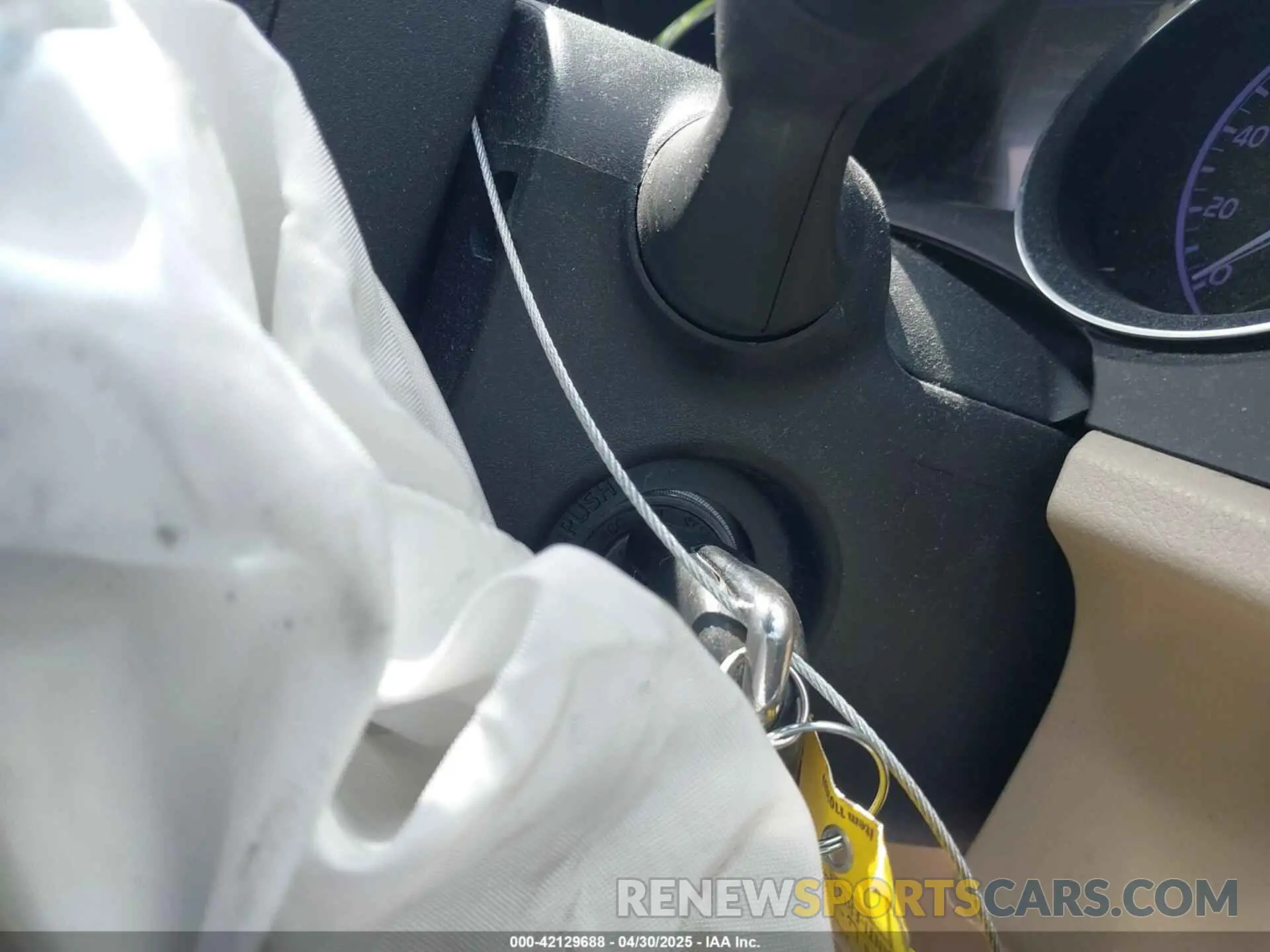 11 Photograph of a damaged car 4T1B11HK2KU743445 TOYOTA CAMRY 2019