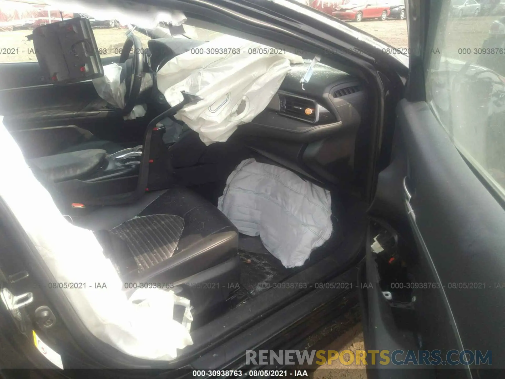 5 Photograph of a damaged car 4T1B11HK2KU743462 TOYOTA CAMRY 2019