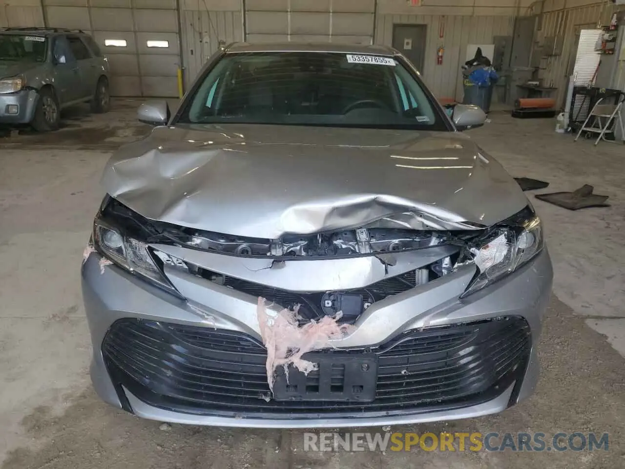5 Photograph of a damaged car 4T1B11HK2KU745762 TOYOTA CAMRY 2019