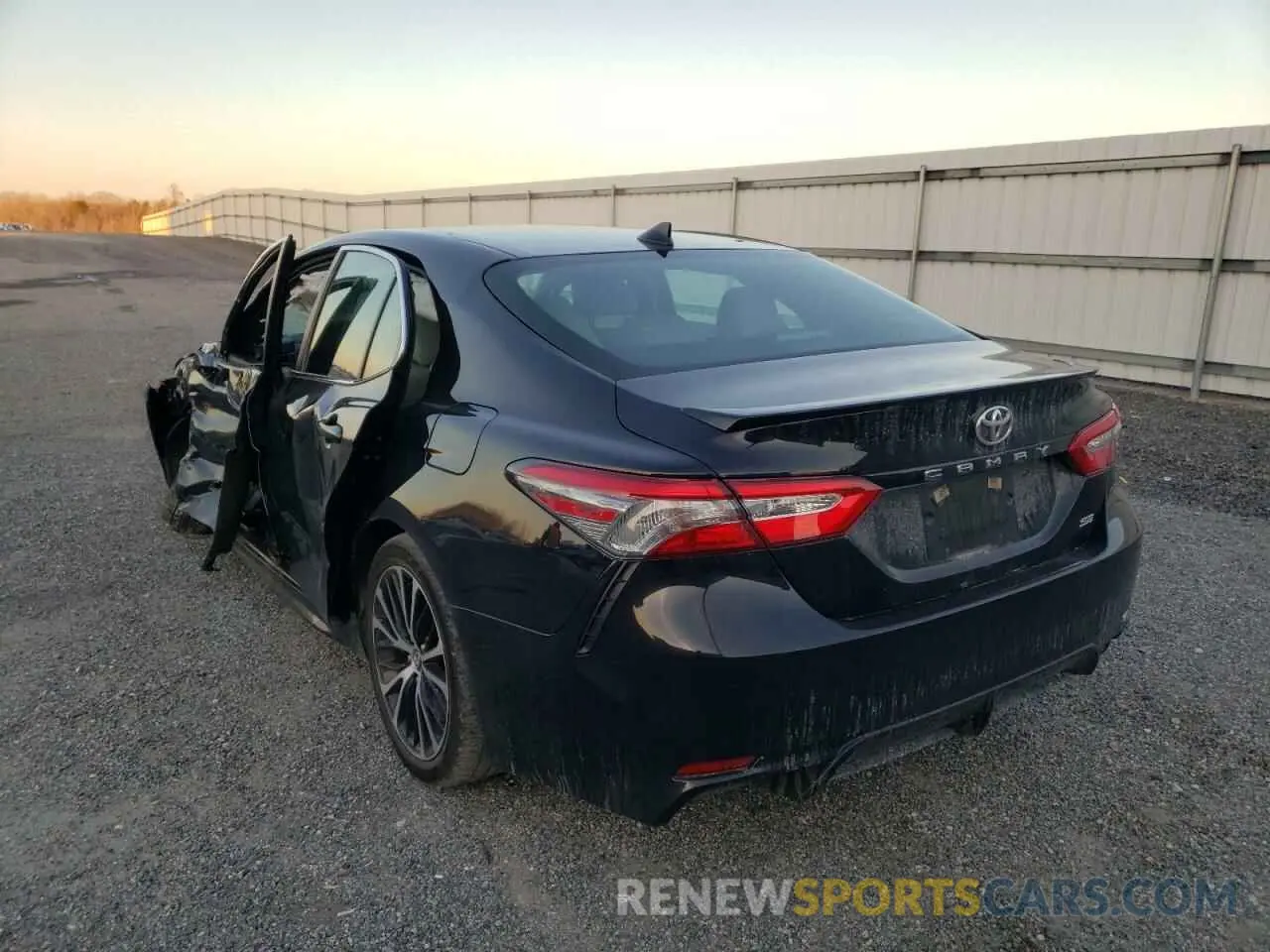 3 Photograph of a damaged car 4T1B11HK2KU750072 TOYOTA CAMRY 2019