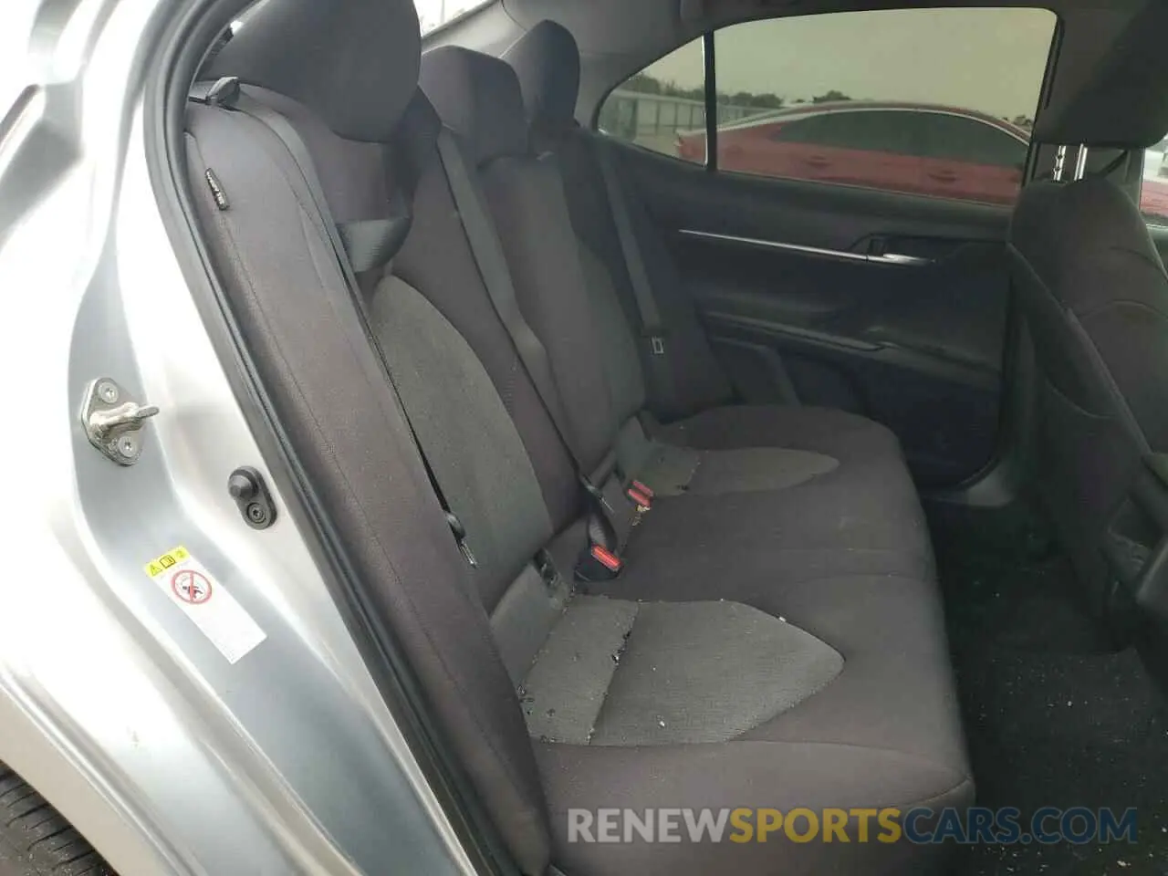 10 Photograph of a damaged car 4T1B11HK2KU758771 TOYOTA CAMRY 2019