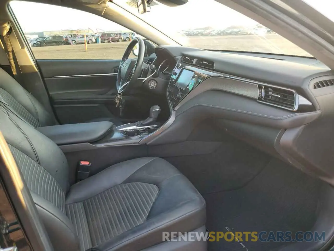5 Фотография поврежденного автомобиля 4T1B11HK2KU761136 TOYOTA CAMRY 2019