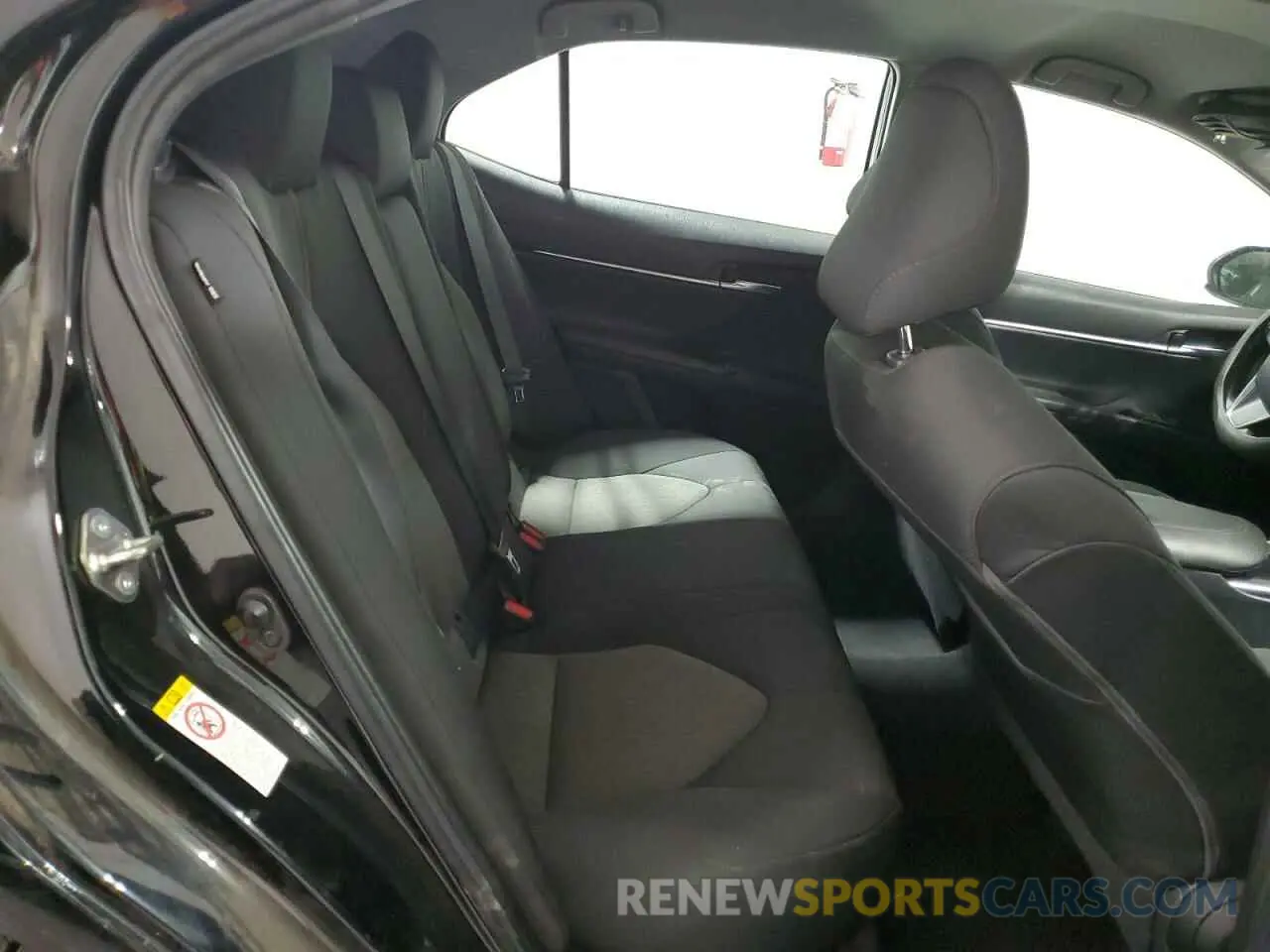 10 Фотография поврежденного автомобиля 4T1B11HK2KU763923 TOYOTA CAMRY 2019