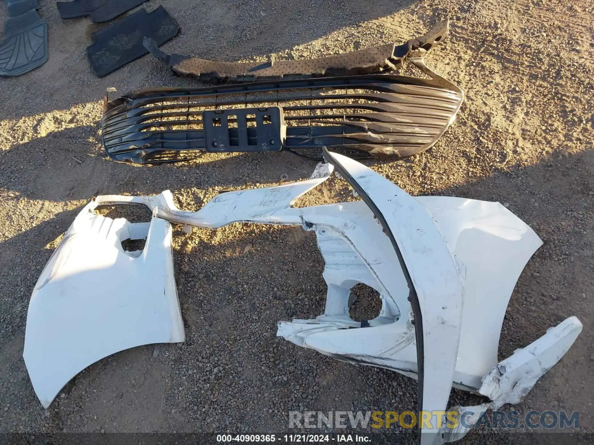 12 Photograph of a damaged car 4T1B11HK2KU765607 TOYOTA CAMRY 2019
