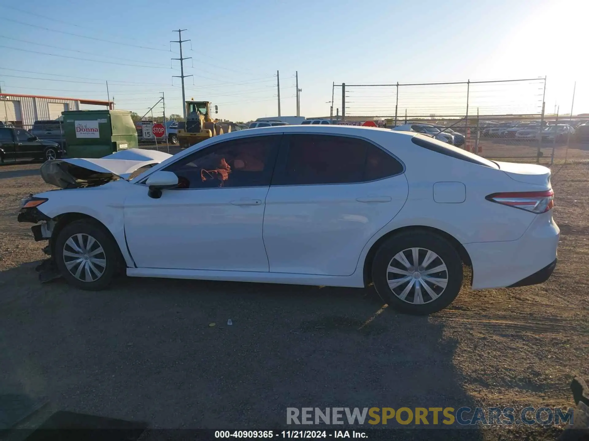 15 Photograph of a damaged car 4T1B11HK2KU765607 TOYOTA CAMRY 2019