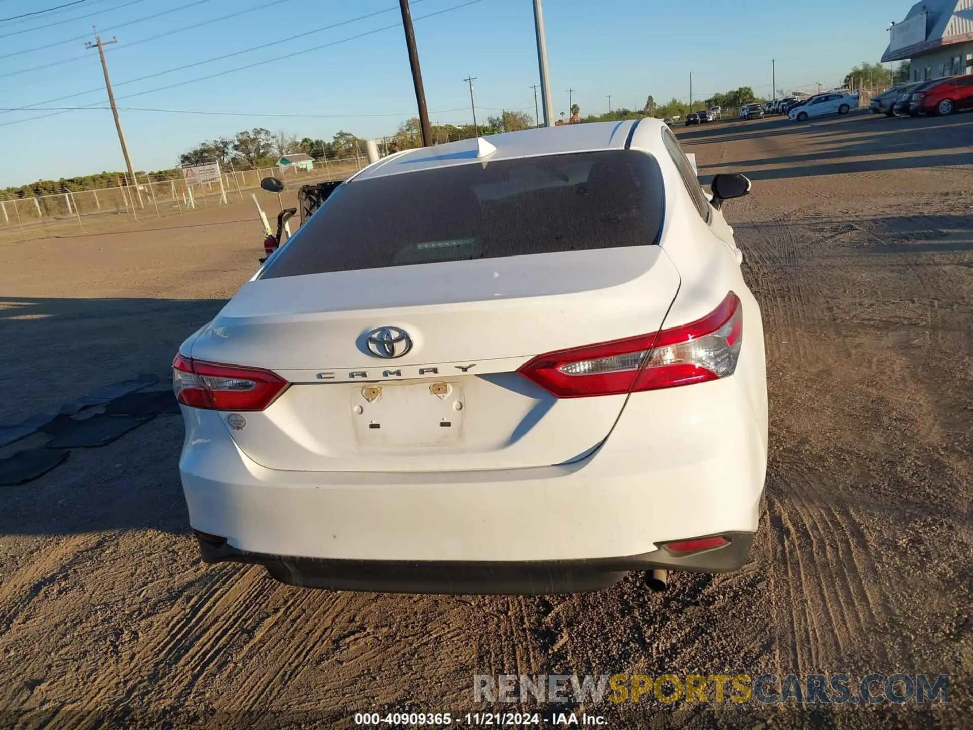 17 Photograph of a damaged car 4T1B11HK2KU765607 TOYOTA CAMRY 2019